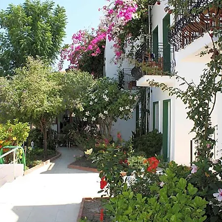 Bronze Hotell Gümbet